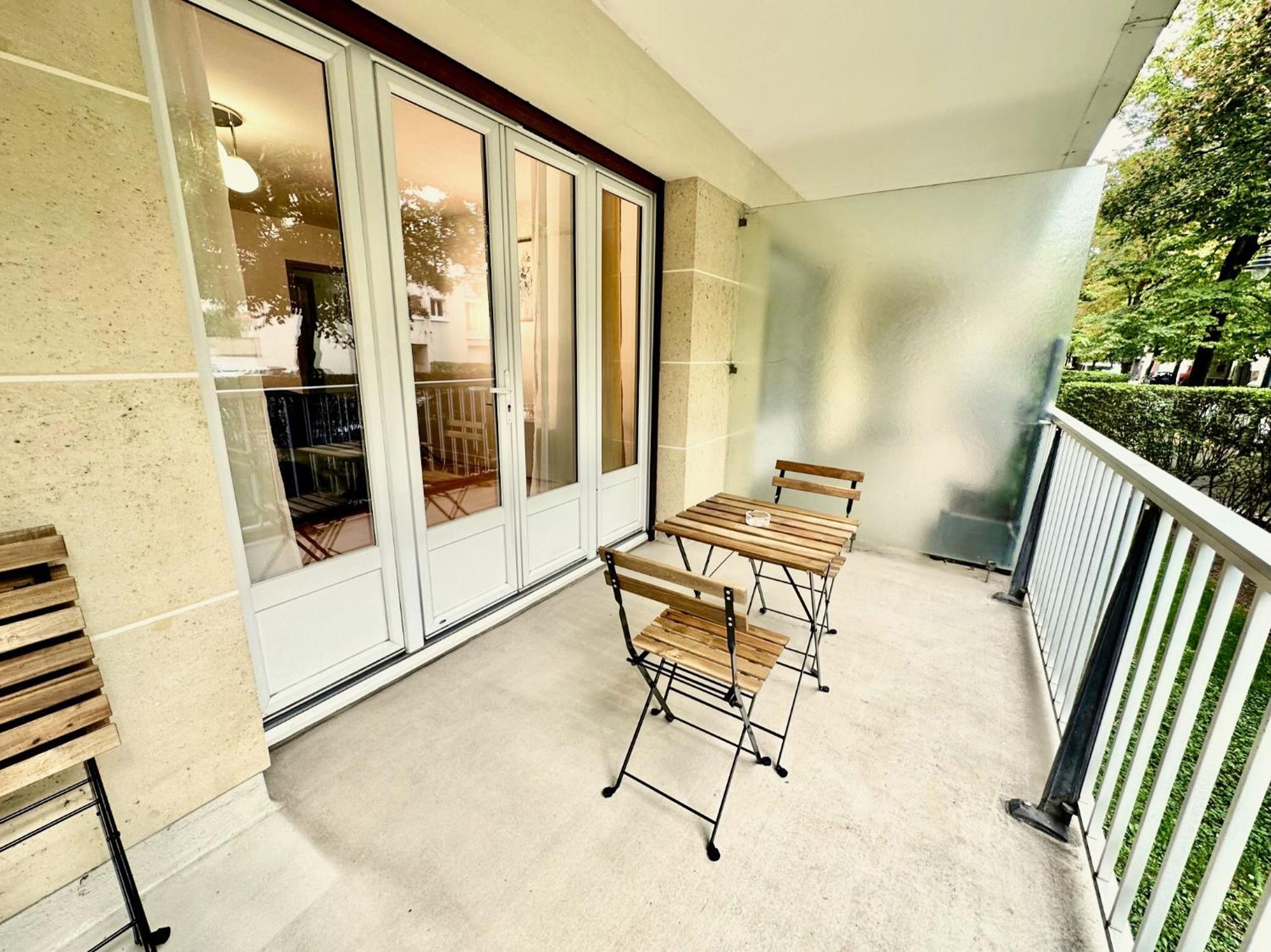 Apartament Le Bleu Soleil - A 2 Min Du Metro - 7 Min De Paris Maisons-Alfort Zewnętrze zdjęcie