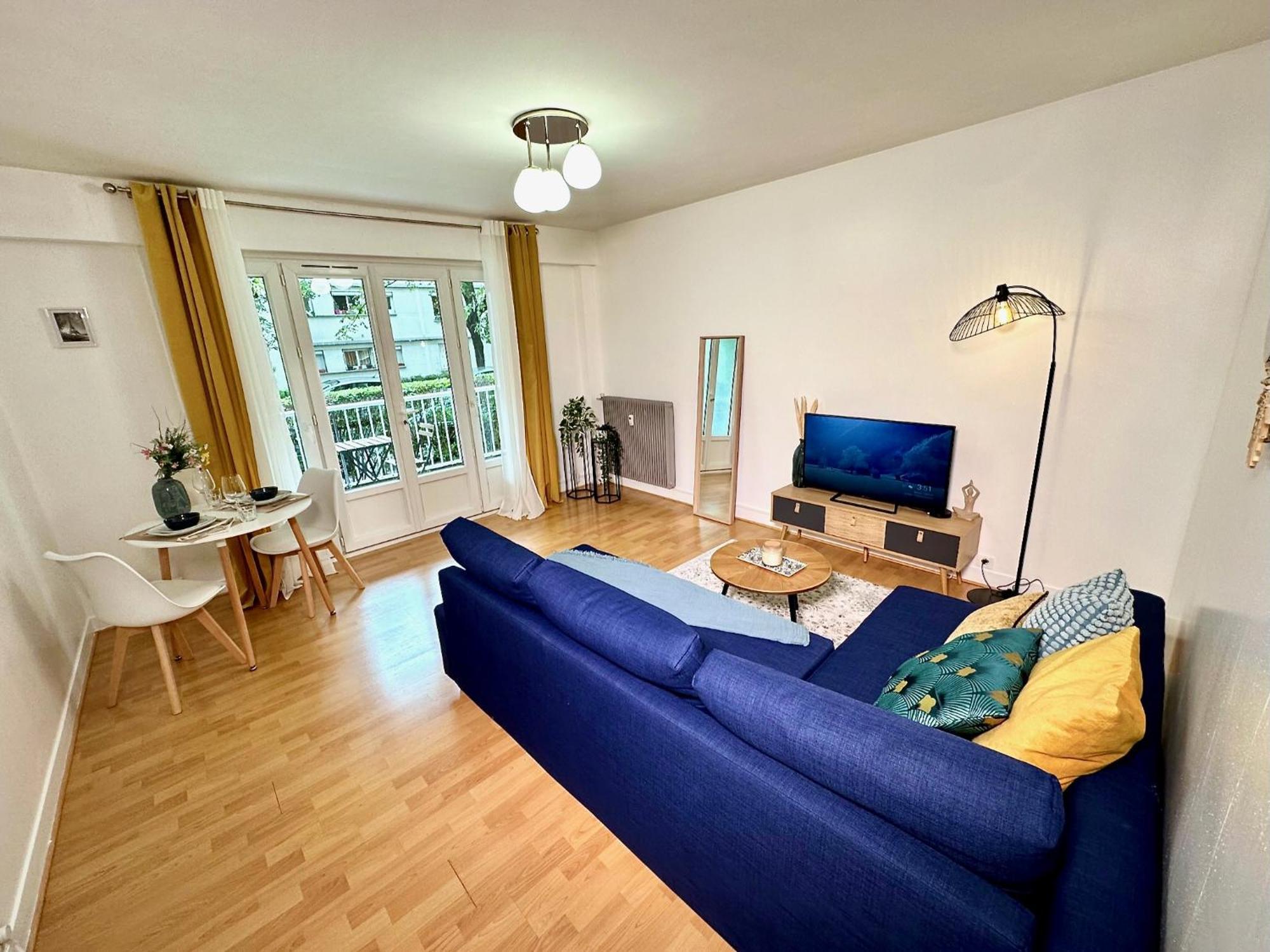 Apartament Le Bleu Soleil - A 2 Min Du Metro - 7 Min De Paris Maisons-Alfort Zewnętrze zdjęcie
