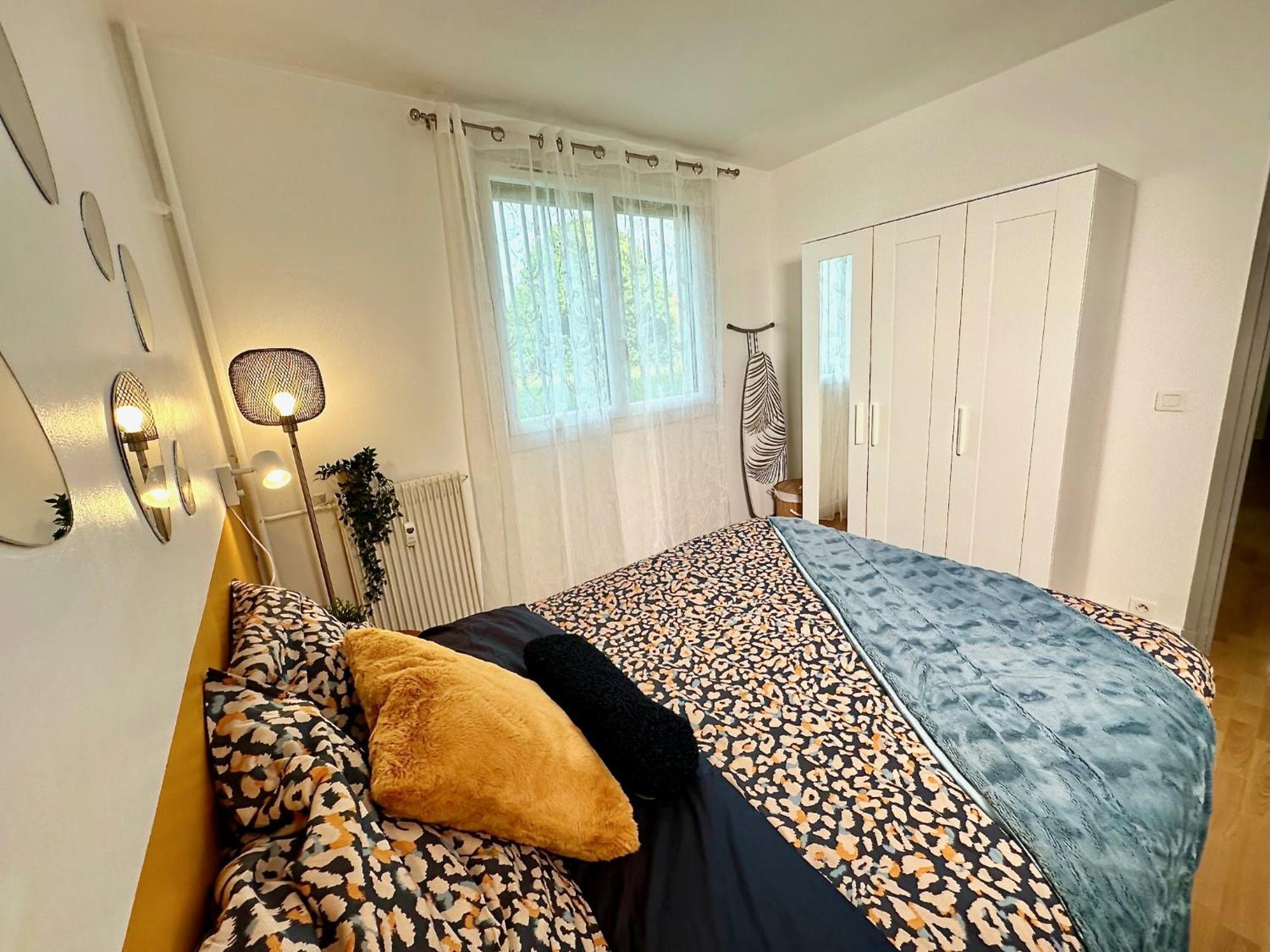 Apartament Le Bleu Soleil - A 2 Min Du Metro - 7 Min De Paris Maisons-Alfort Zewnętrze zdjęcie